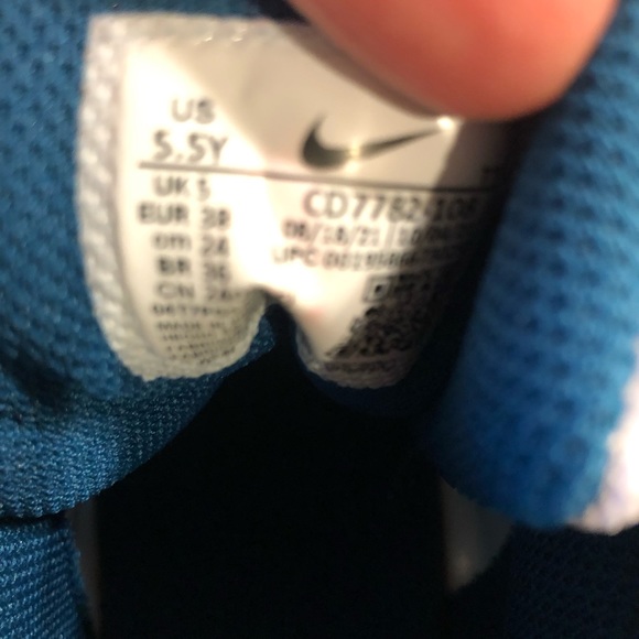 Nike Court Borough Mid 2 Kid’s Shoes - Picture 7 of 8